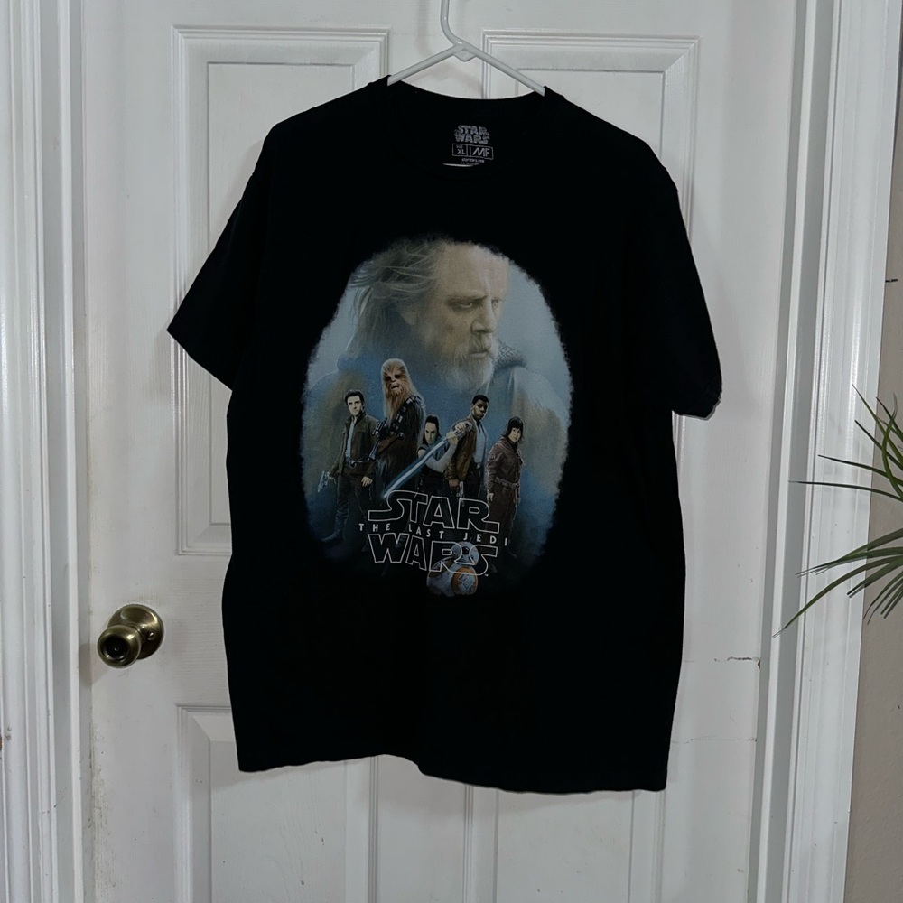Star Wars The Last Jedi Shirt Size XL
